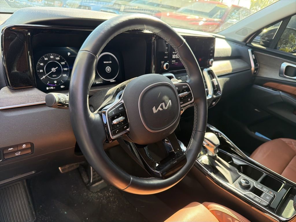 Used 2023 Kia Sorento SX Prestige image 9