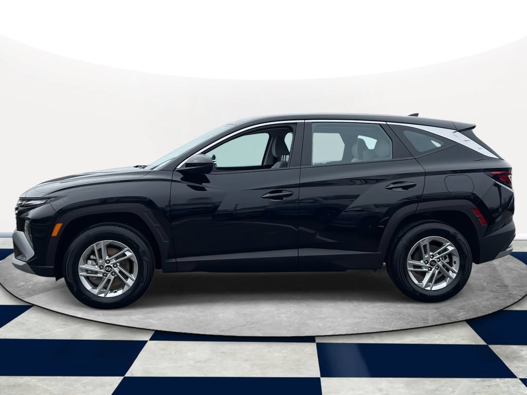 Certified 2025 Hyundai Tucson SE AWD/4WD image 3