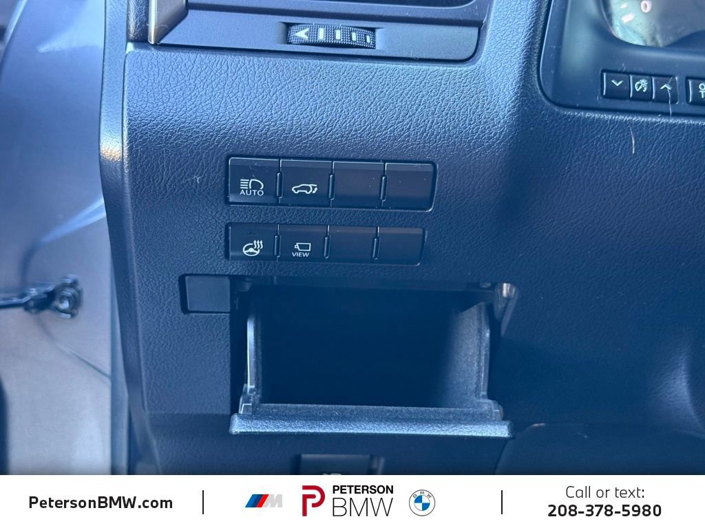 Used 2022 Lexus RX 350L Premium w/ Premium Package image 17