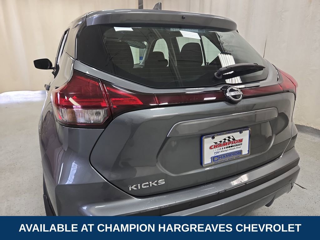 Used 2022 Nissan Kicks S FWD image 40