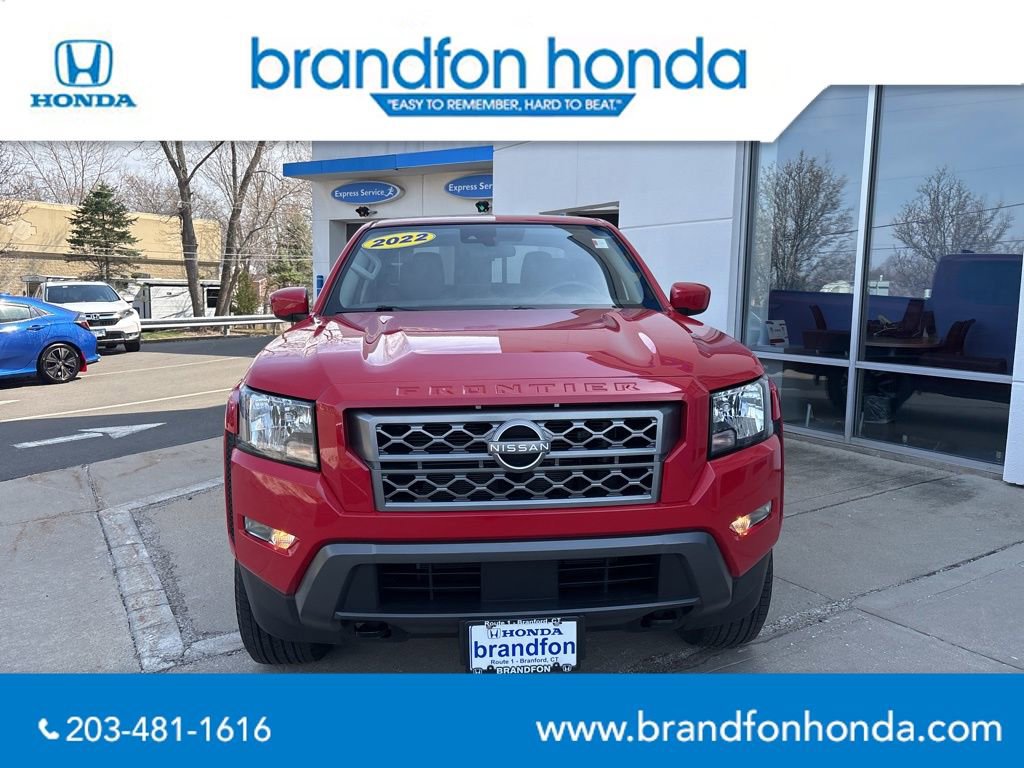 Used 2022 Nissan Frontier SV image 2