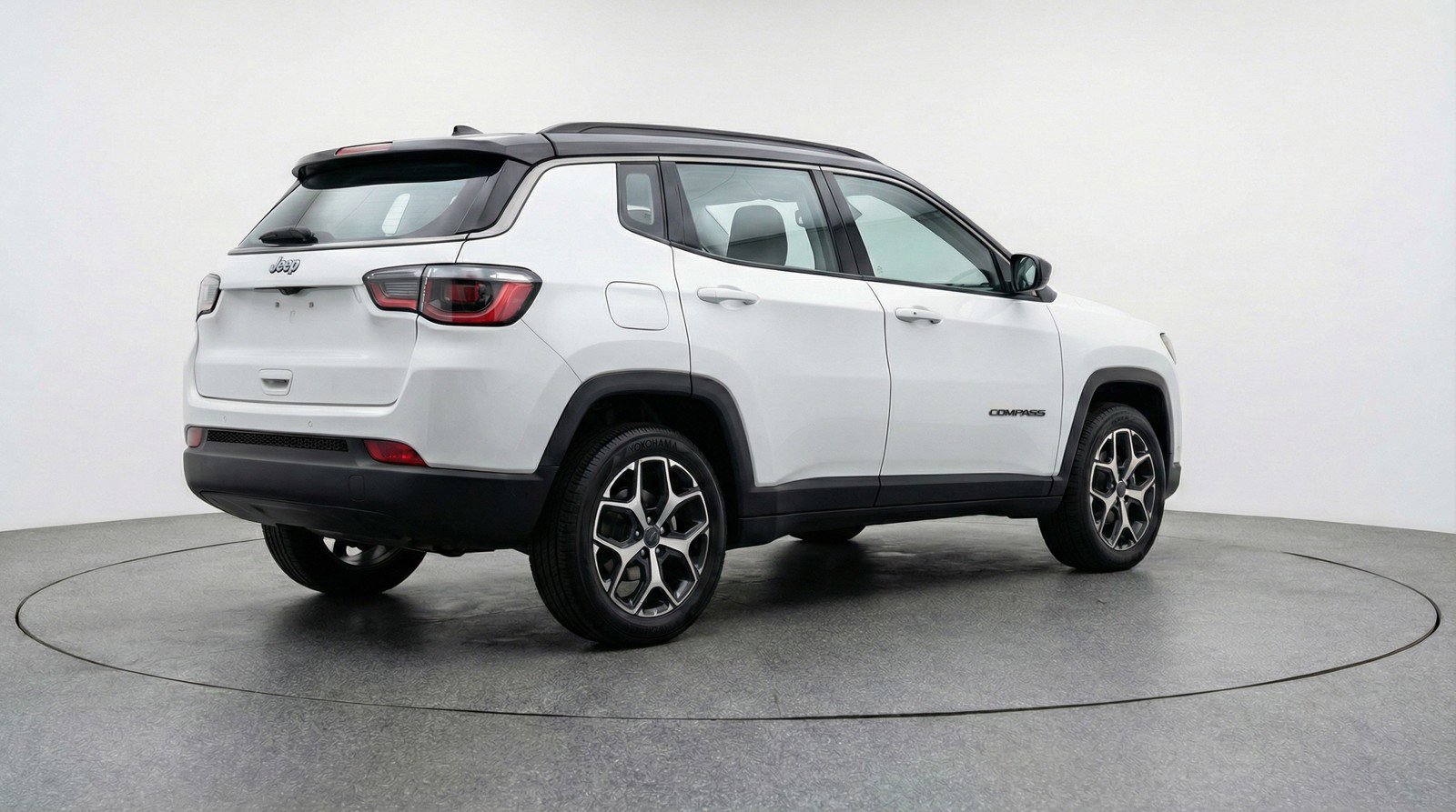 Used 2025 Jeep Compass Limited image 9