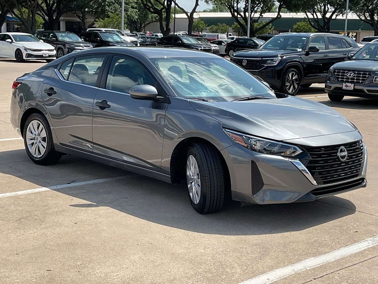 Used 2025 Nissan Sentra S image 4