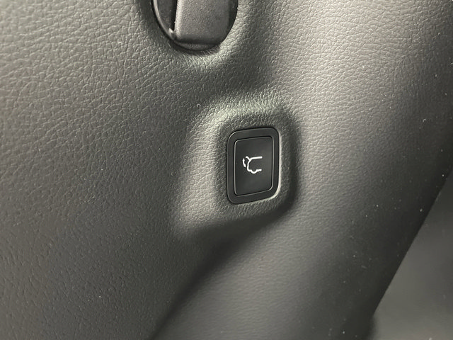New 2025 Jeep Compass Latitude w/ Sun & Sound Group AWD/4WD image 15