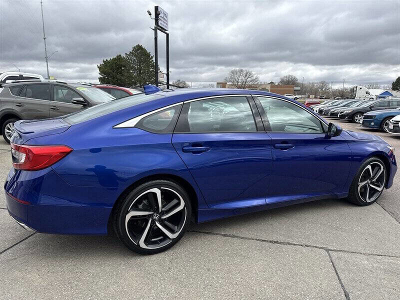Used 2018 Honda Accord Sport image 8