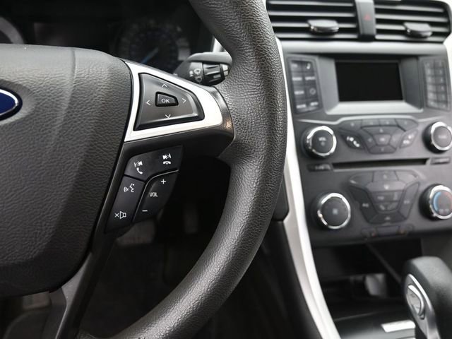 Used 2016 Ford Fusion SE w/ SE Cold Weather Package image 31