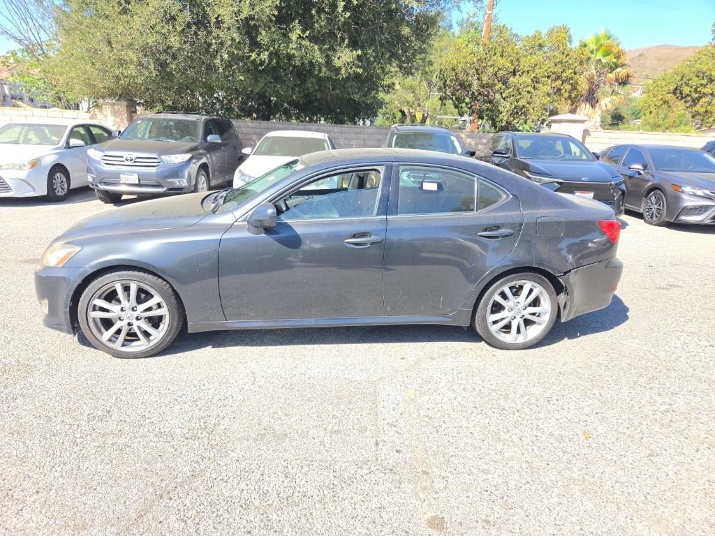 Used 2007 Lexus IS 250 w/ Premium Pkg RWD image 2