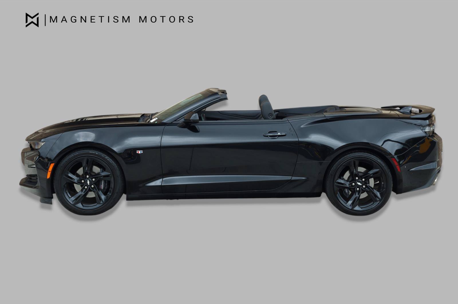 Used 2019 Chevrolet Camaro SS RWD image 3