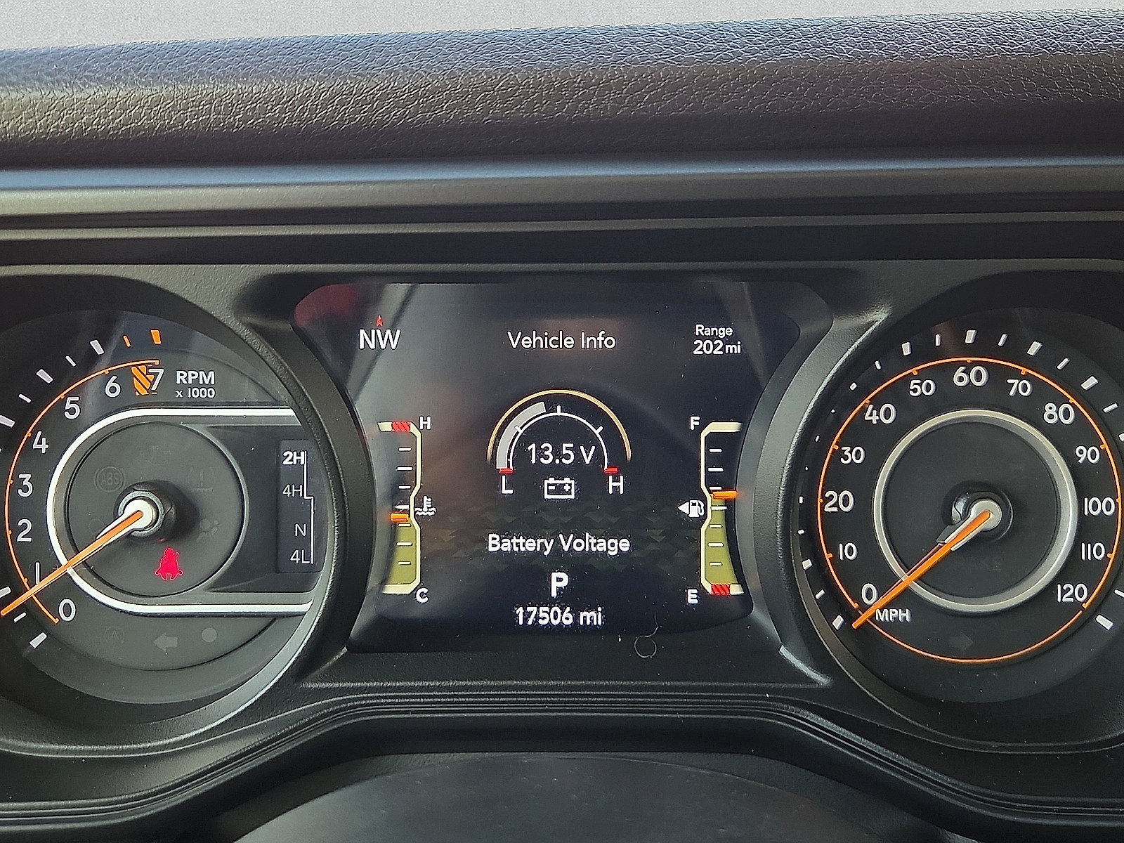 Used 2025 Jeep Gladiator Sport AWD/4WD image 23