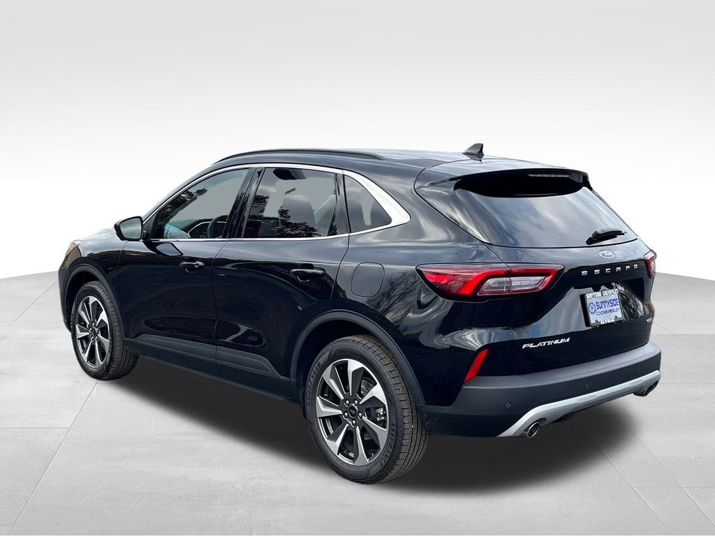 Used 2023 Ford Escape Platinum image 5