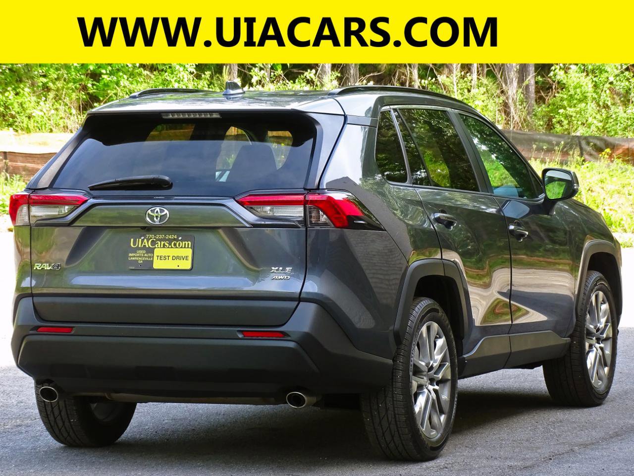 Used 2019 Toyota RAV4 XLE Premium w/ Cold Weather Package AWD/4WD image 9