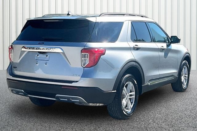 Used 2024 Ford Explorer XLT w/ Equipment Group 202A AWD/4WD image 10