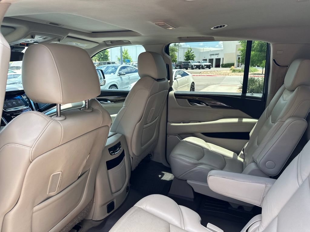 Used 2020 Cadillac Escalade ESV Luxury RWD image 37