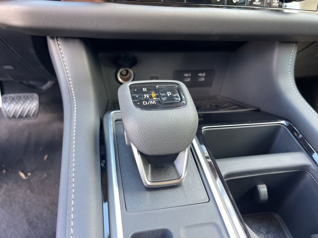New 2026 Nissan Pathfinder SV w/ SV Premium Package AWD/4WD image 13