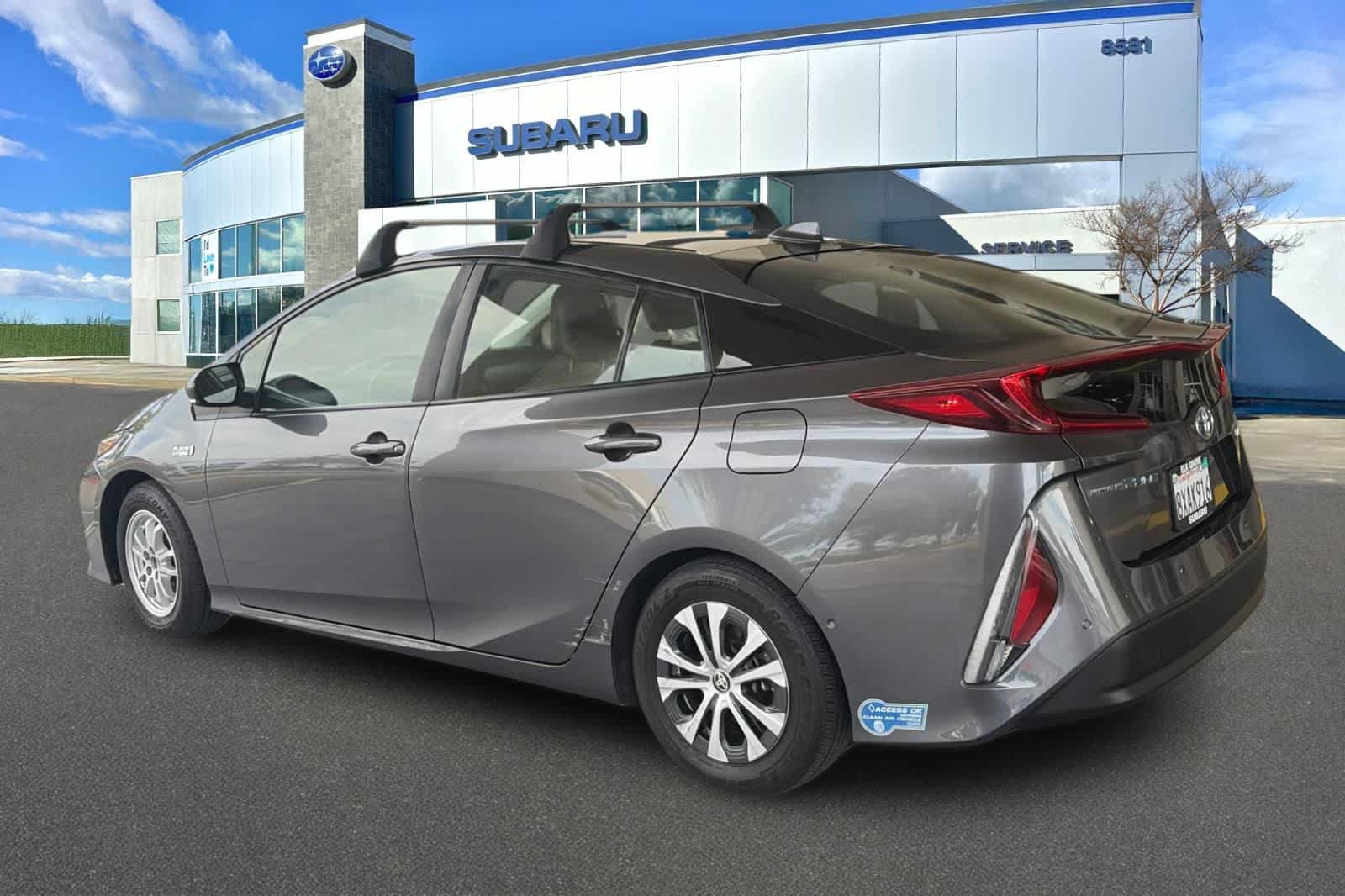 Used 2021 Toyota Prius Prime Limited FWD image 8