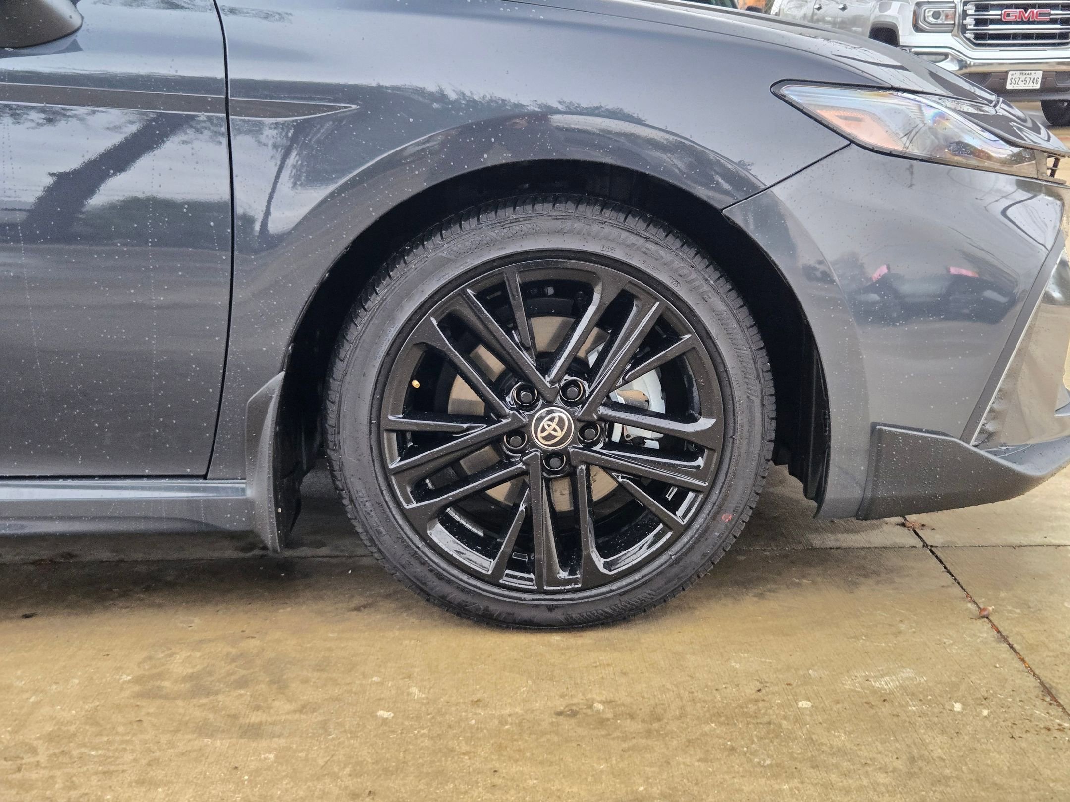 Used 2025 Toyota Camry SE image 33