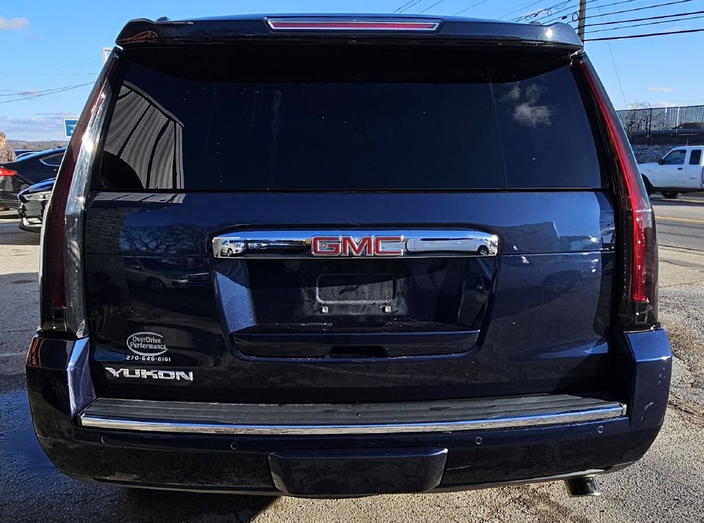 Used 2017 GMC Yukon Denali w/ Open Road Package AWD/4WD image 6