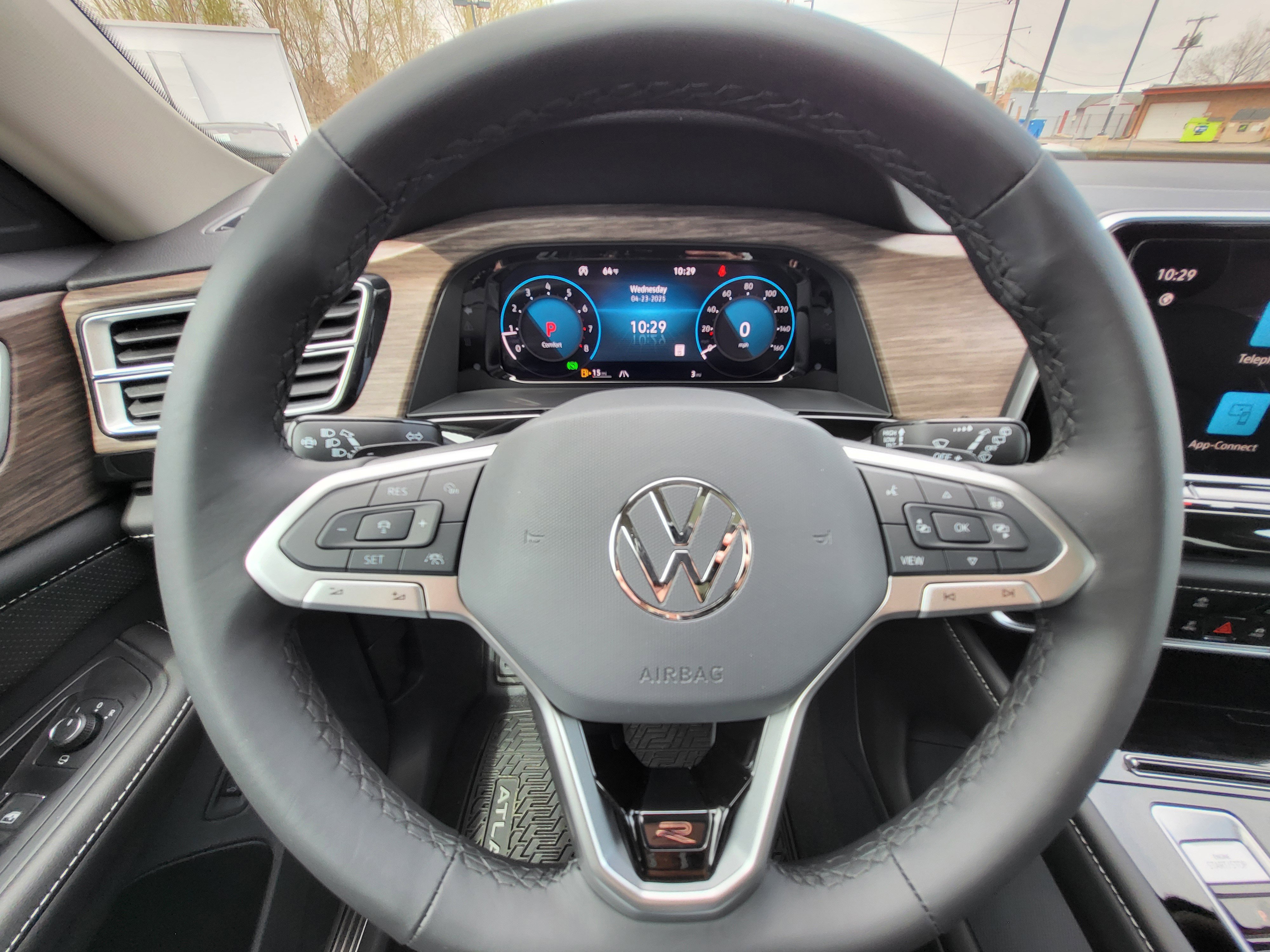 New 2025 Volkswagen Atlas SEL Premium R-Line image 9