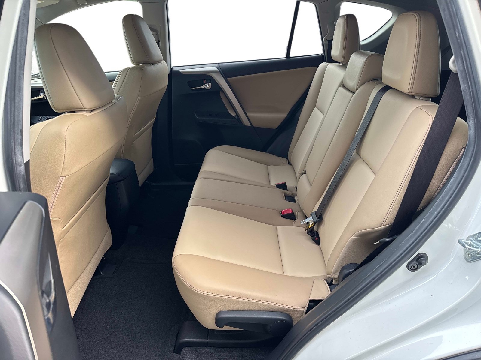 Used 2015 Toyota RAV4 Limited FWD image 14