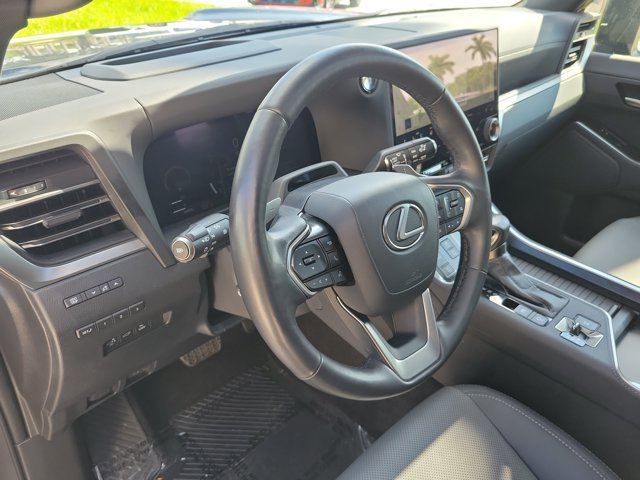 Used 2025 Lexus GX 550 w/ Cold Area Package AWD/4WD image 25