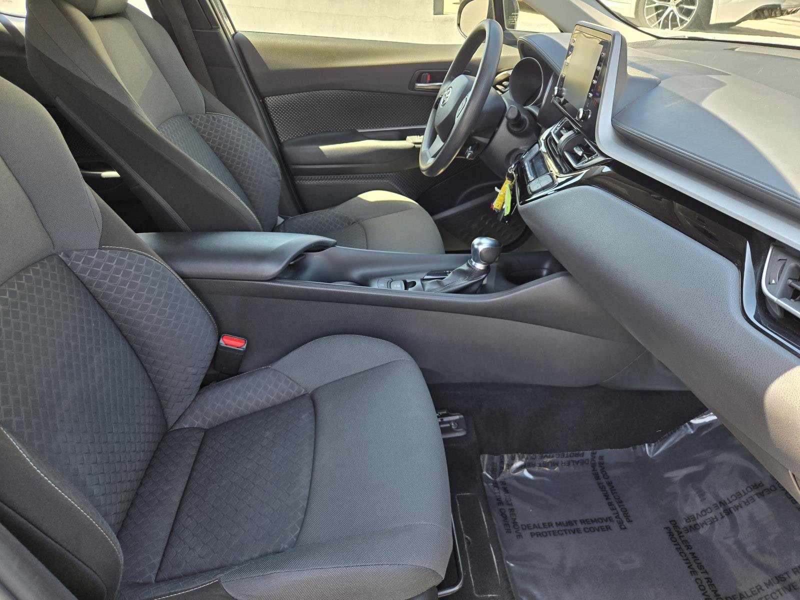 Used 2021 Toyota C-HR LE FWD image 31
