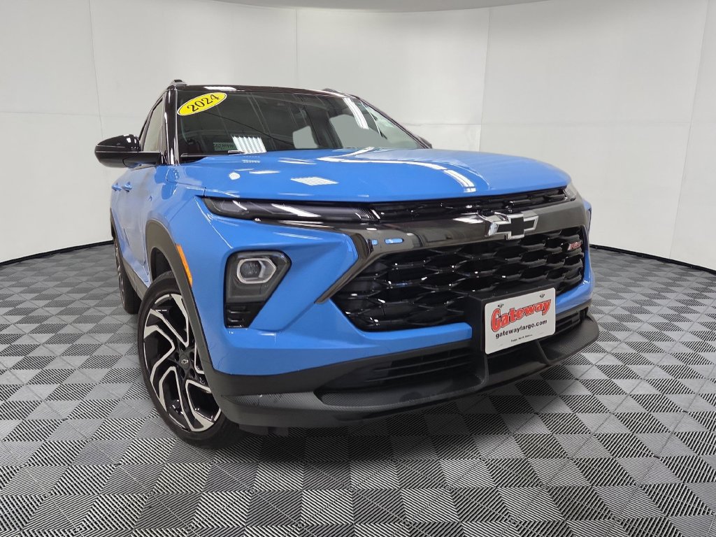 Used 2024 Chevrolet TrailBlazer RS w/ Driver Confidence Package AWD/4WD image 2