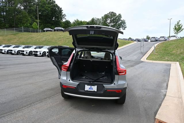 Used 2024 Volvo XC40 B5 Plus w/ Protection Package Premier AWD/4WD image 47
