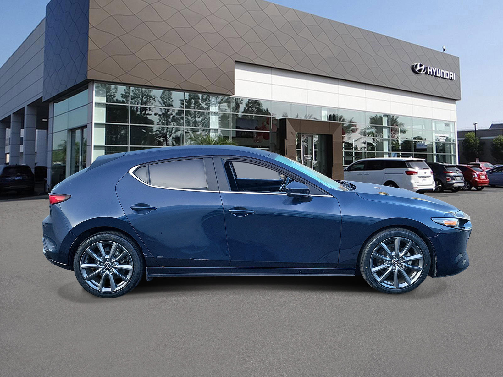 Used 2021 MAZDA MAZDA3 s image 4
