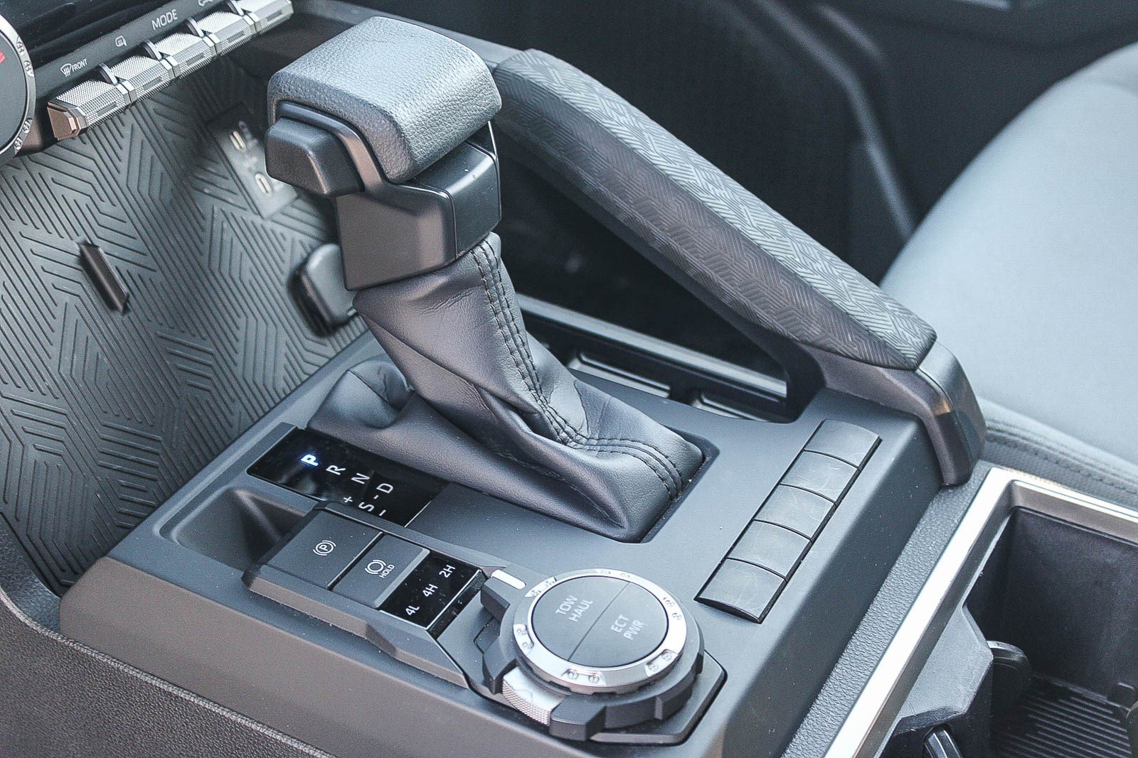 Used 2025 Toyota Tacoma SR5 AWD/4WD image 20