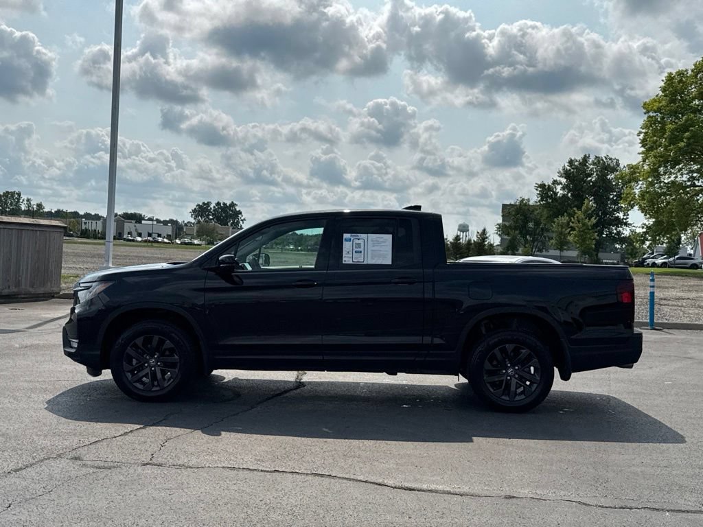 Used 2025 Honda Ridgeline Sport image 4
