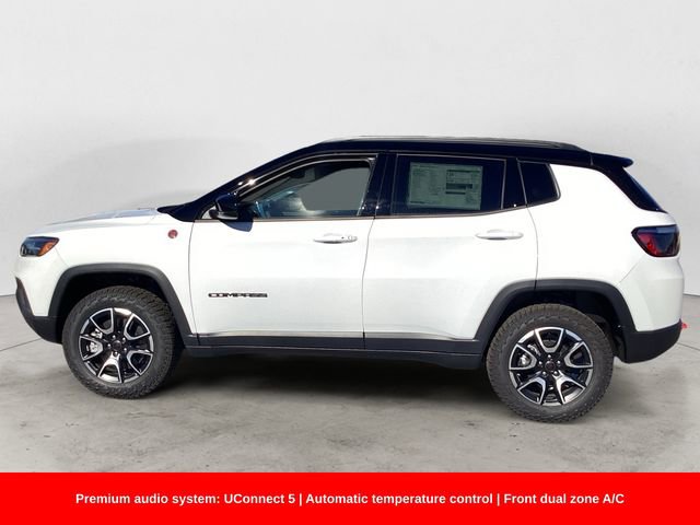 New 2026 Jeep Compass Trailhawk image 2