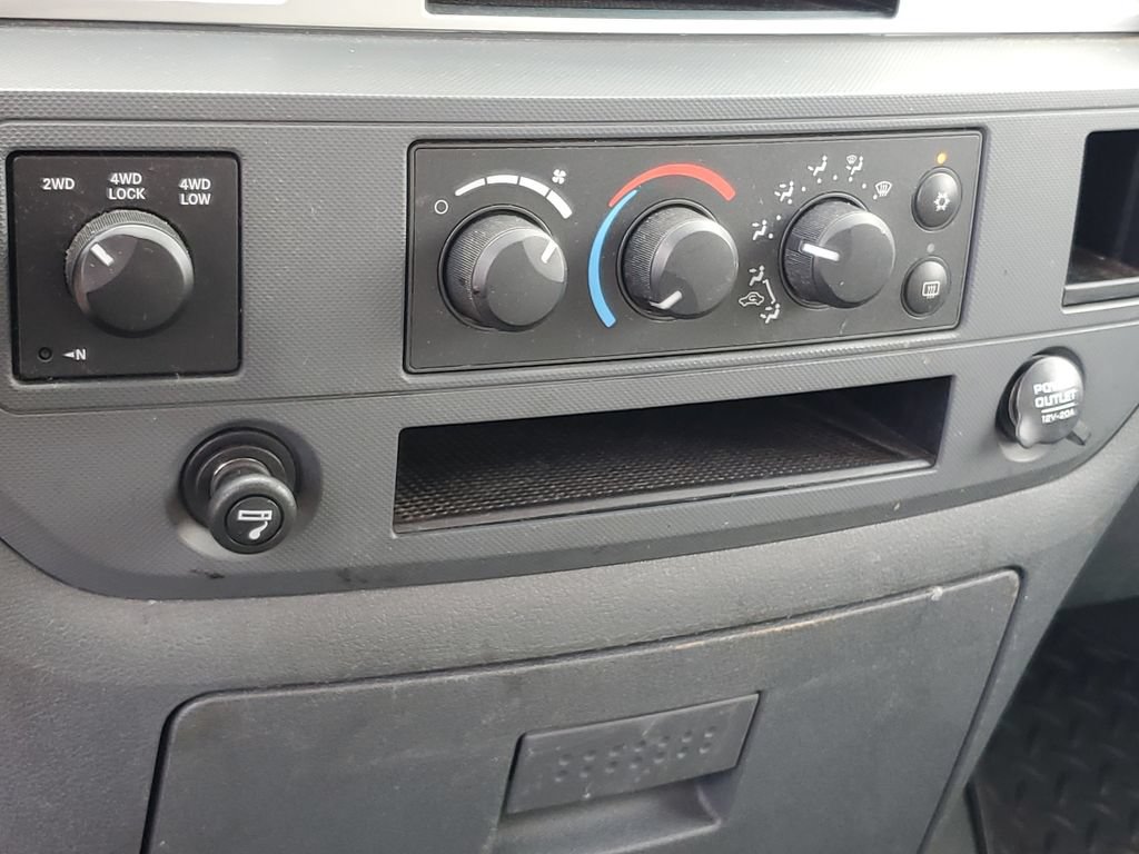 Used 2007 Dodge Ram 1500 Truck SLT w/ Quad Cab Big Horn Value Group AWD/4WD image 18