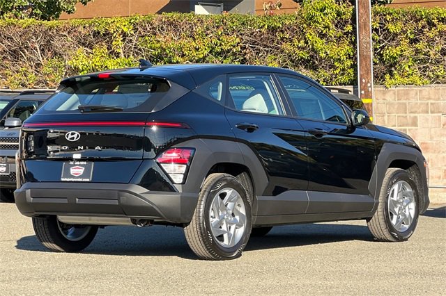 New 2026 Hyundai Kona SE image 6