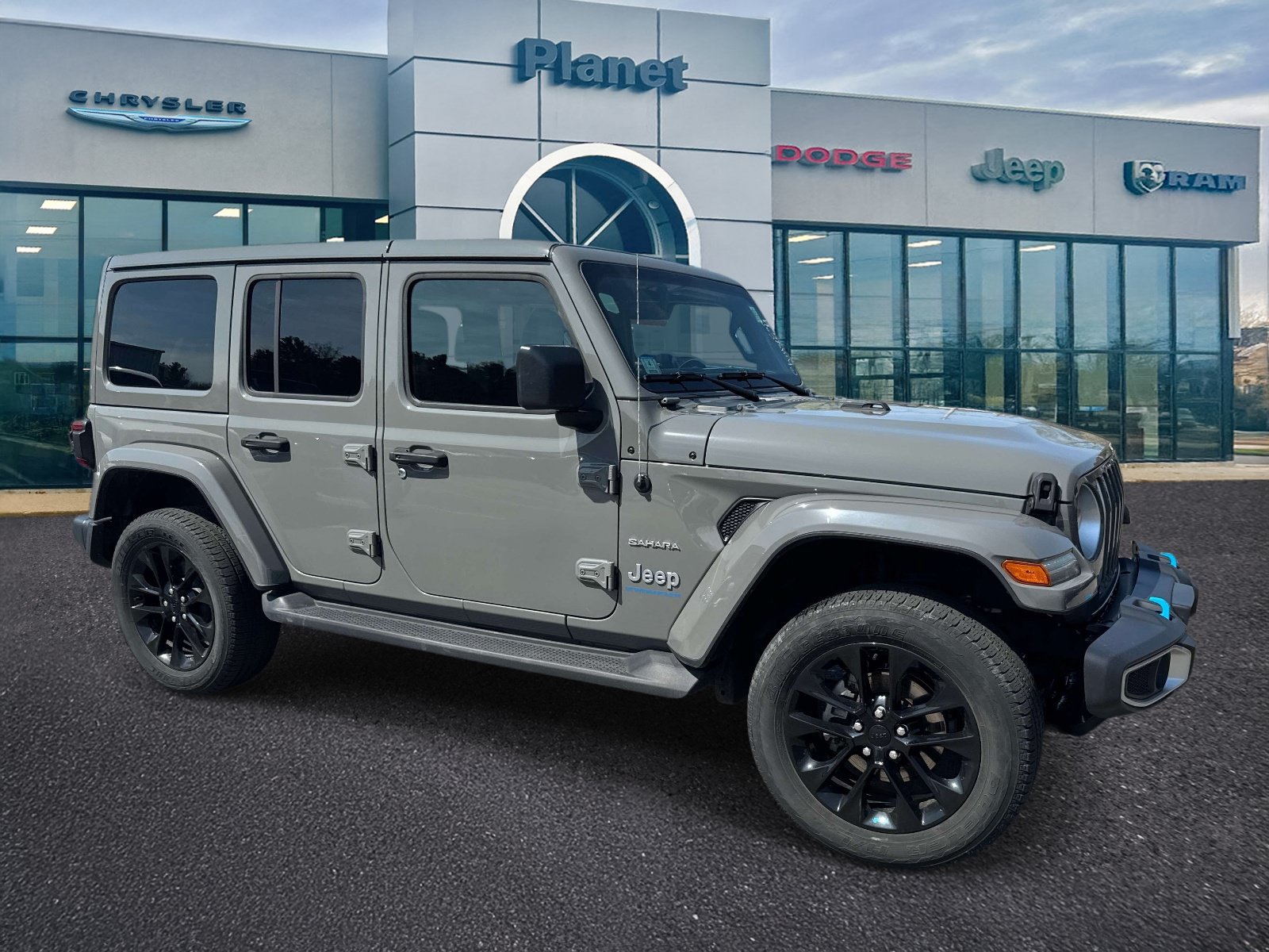 Used 2023 Jeep Wrangler Unlimited Sahara w/ Cold Weather Group