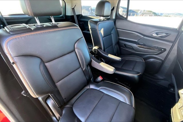 Used 2022 GMC Acadia AT4 w/ Technology Package image 25