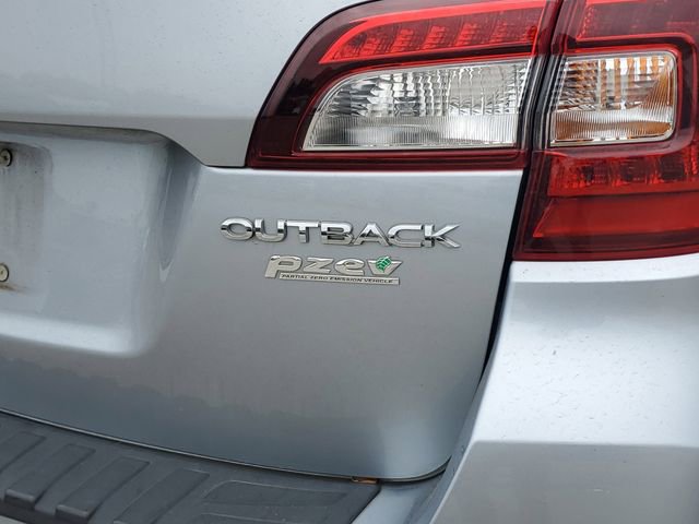 Used 2017 Subaru Outback 2.5i Limited AWD/4WD image 10