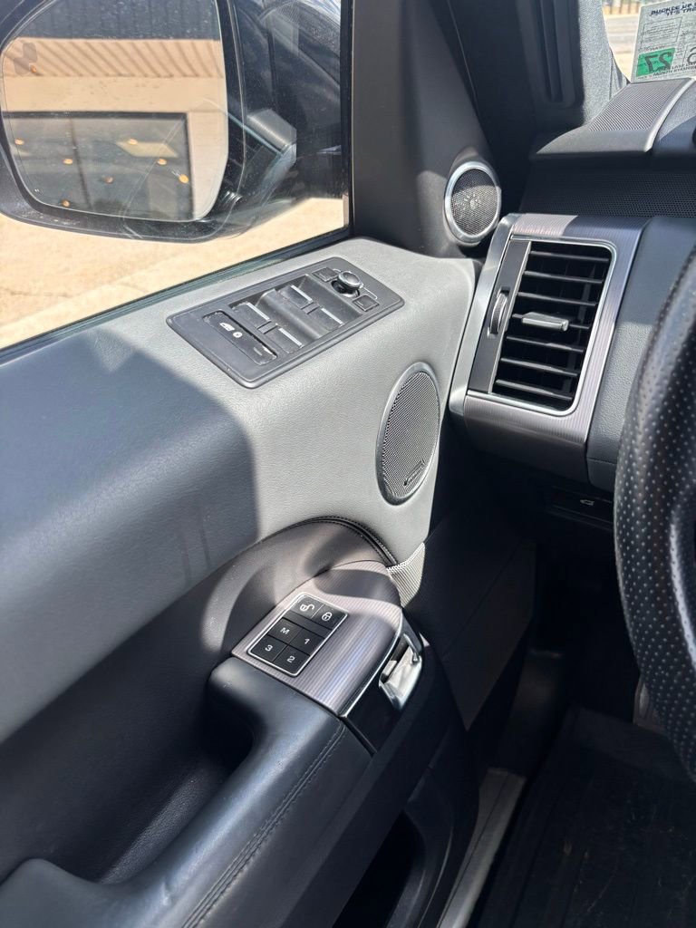 Used 2014 Land Rover Range Rover Sport HSE image 22