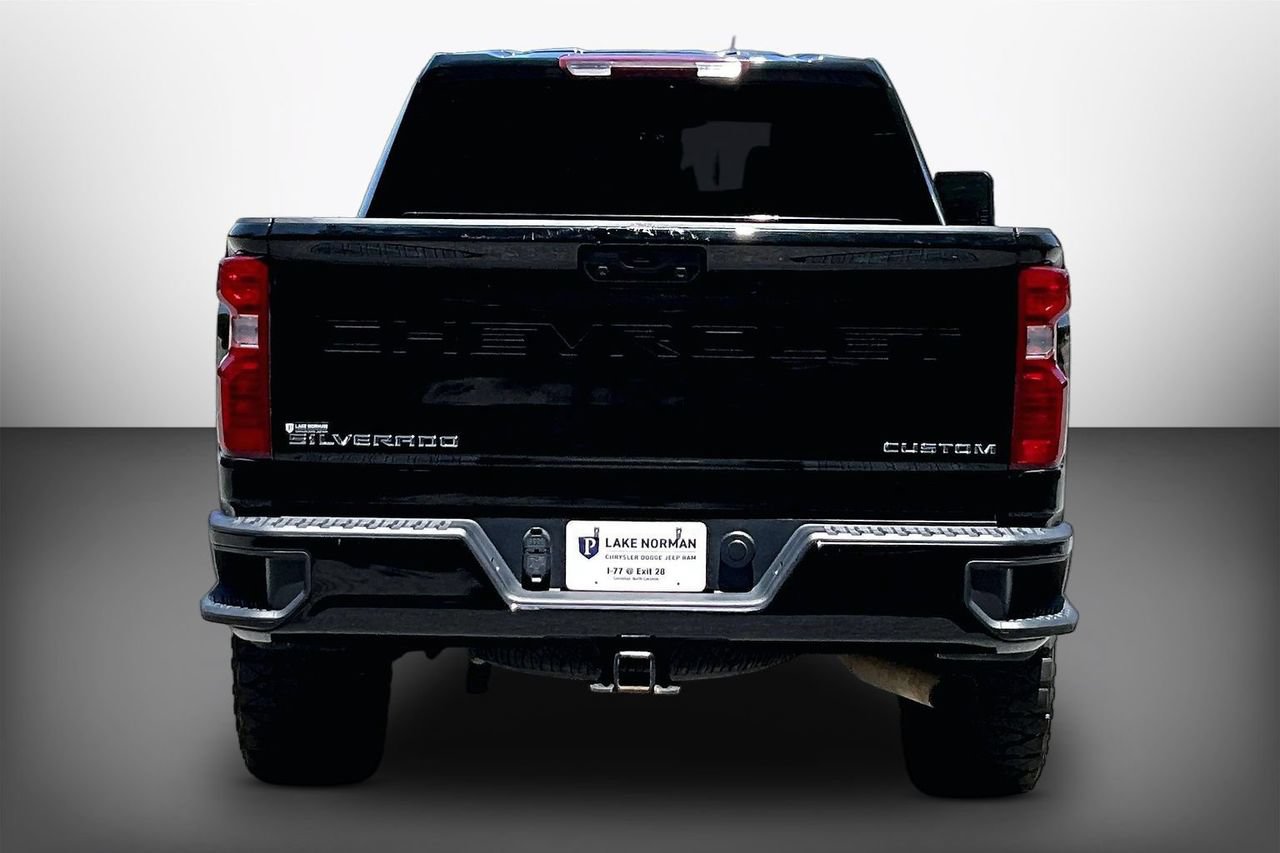 Used 2024 Chevrolet Silverado 2500 Custom w/ Custom Convenience Package AWD/4WD image 7