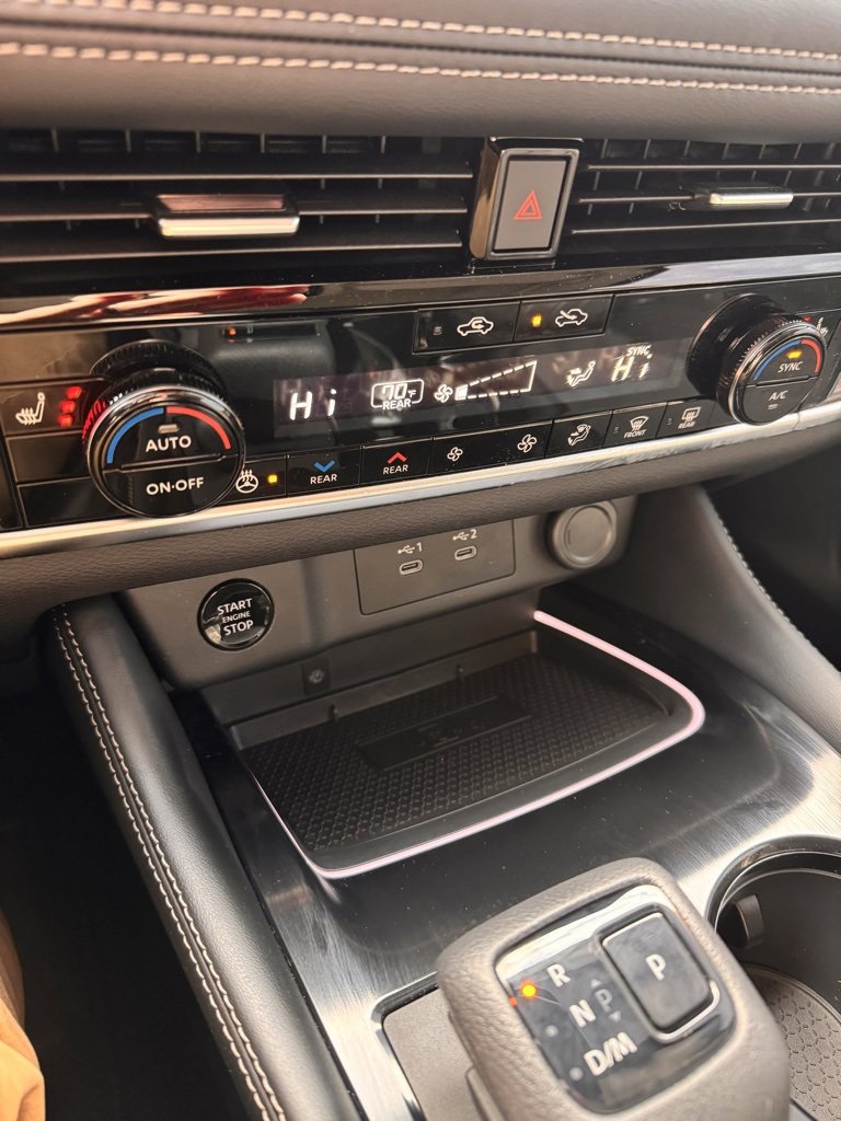 Used 2025 Nissan Rogue Platinum w/ Platinum Premium Package image 23