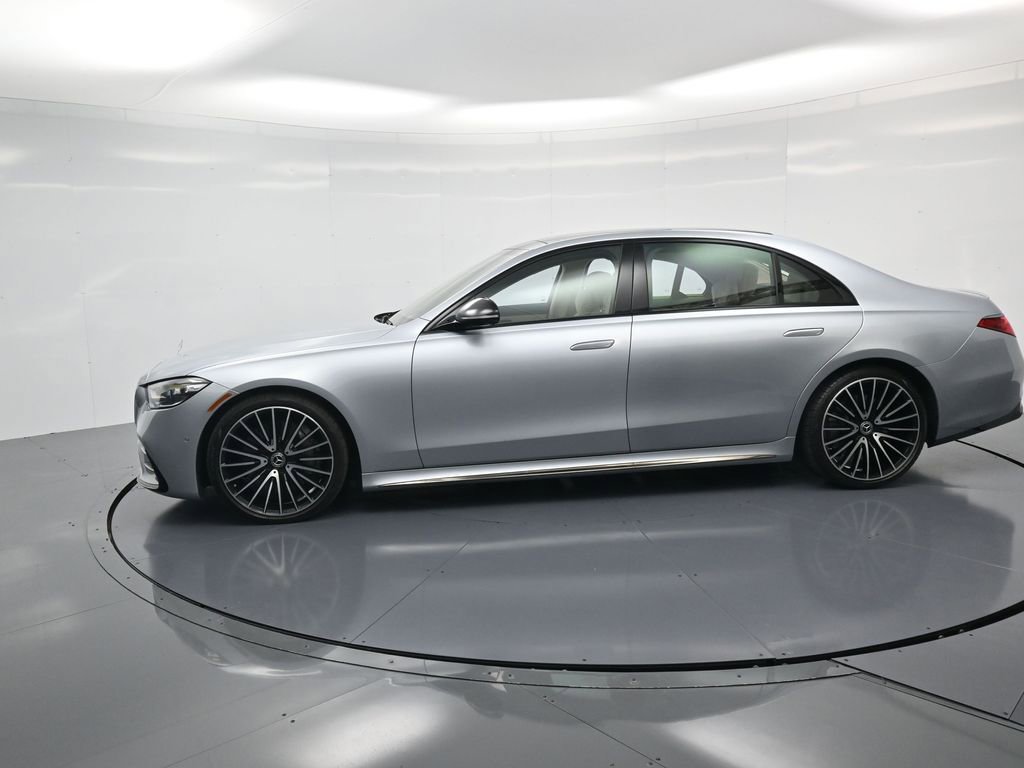 Used 2023 Mercedes-Benz S 580 4MATIC Sedan image 2
