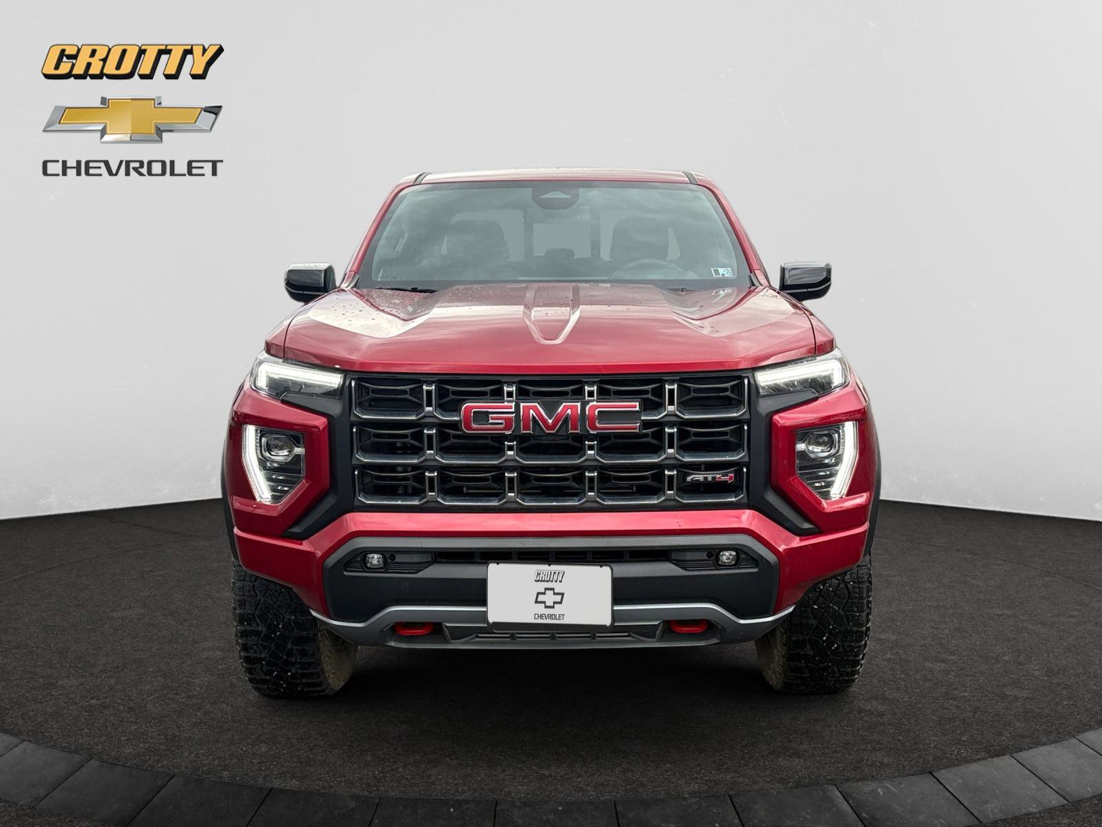 Used 2024 GMC Canyon AT4 image 8