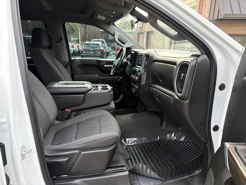 Used 2022 Chevrolet Silverado 1500 LT w/ Z71 Off-Road Package AWD/4WD image 22