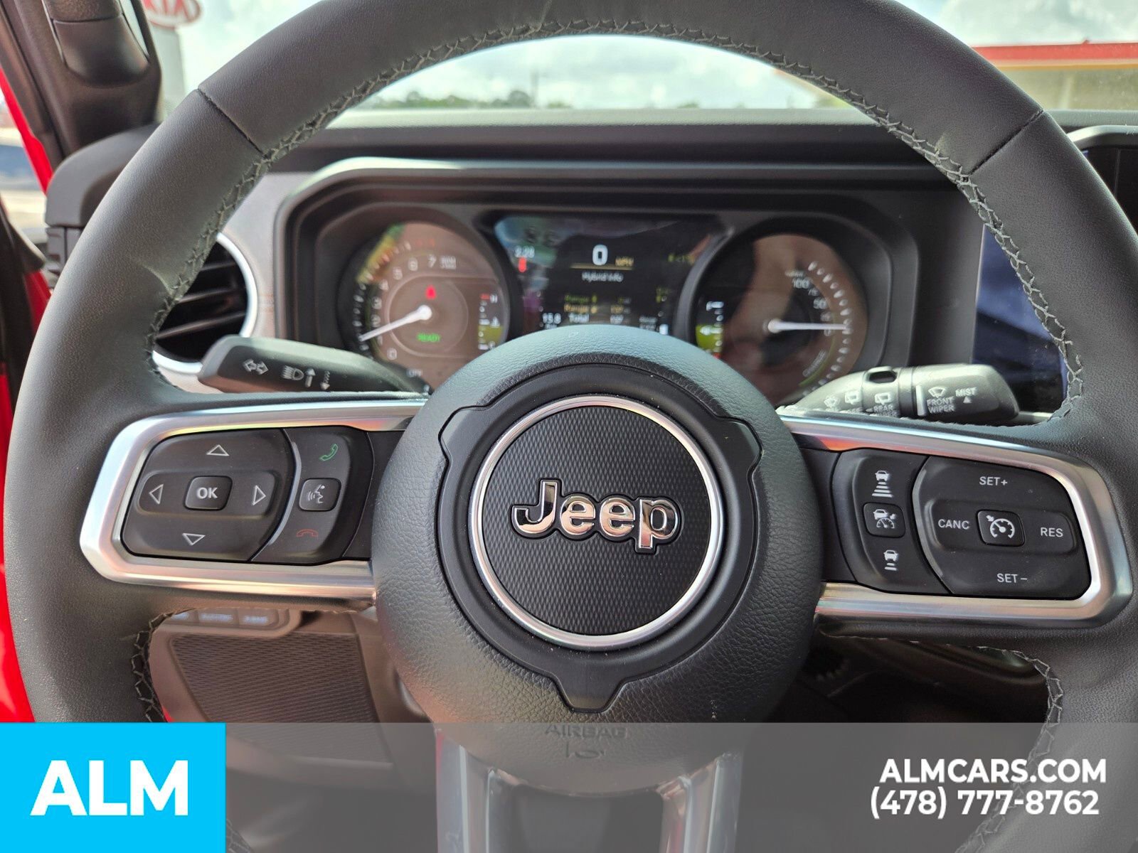 Used 2025 Jeep Wrangler Unlimited Sahara w/ Safety Group image 25