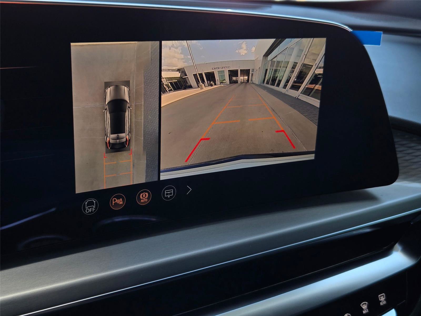 New 2026 Cadillac Lyriq Premium Luxury AWD/4WD image 20
