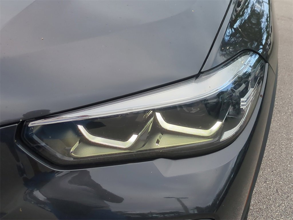 Used 2022 BMW X5 xDrive45e w/ Premium Package image 11