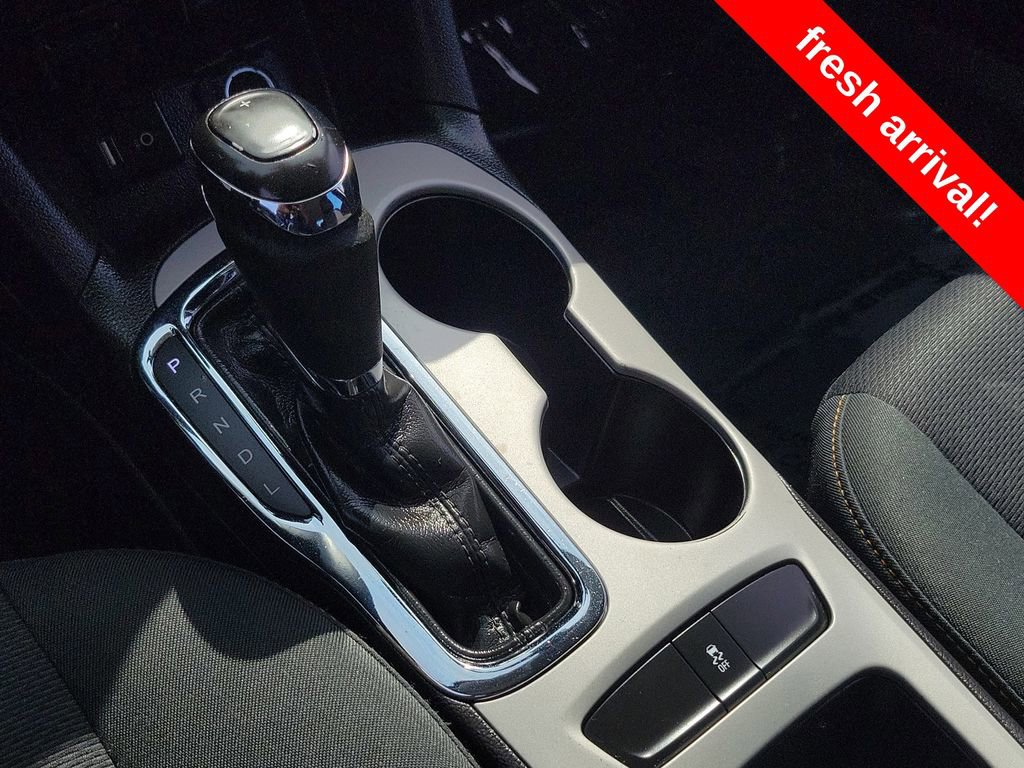 Used 2017 Chevrolet Cruze LS image 29