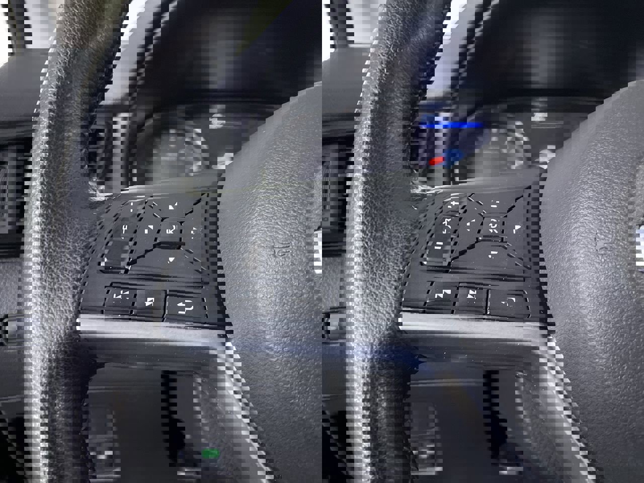 Used 2020 Nissan Rogue Sport SV w/ Technology Package image 26