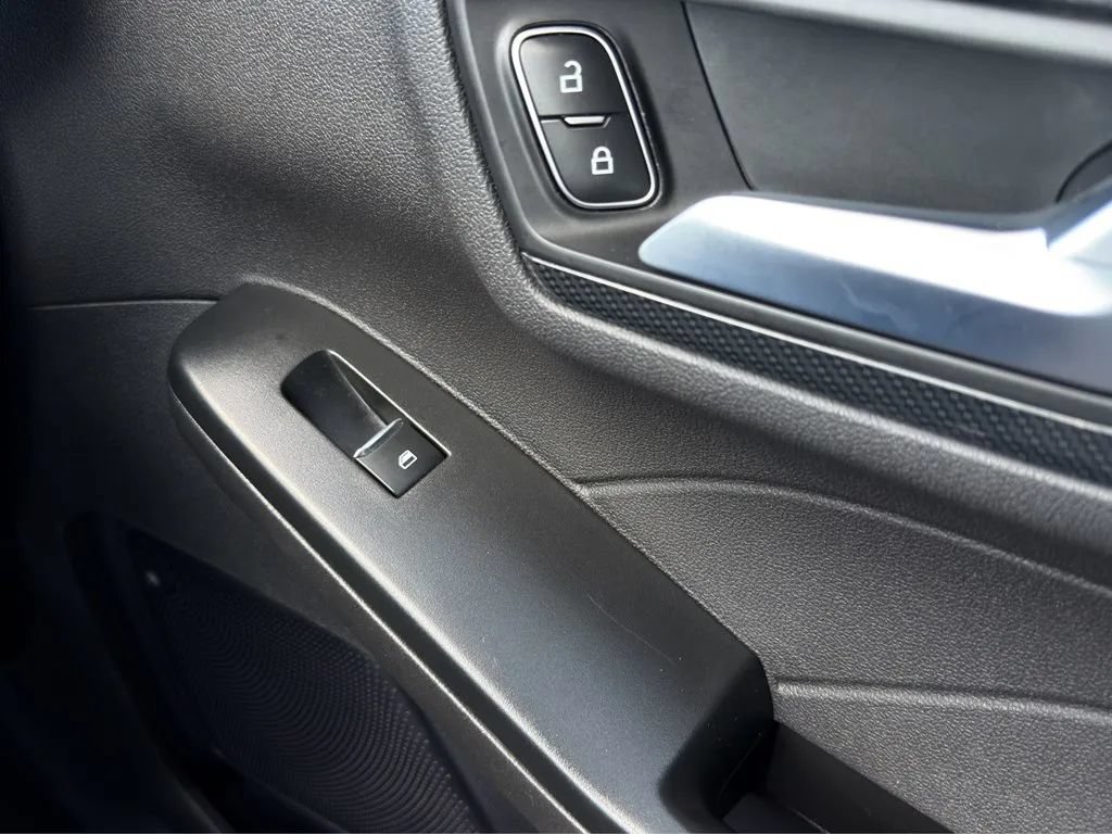 Used 2024 Ford Escape ST-Line w/ Tech Pack #1 FWD image 13