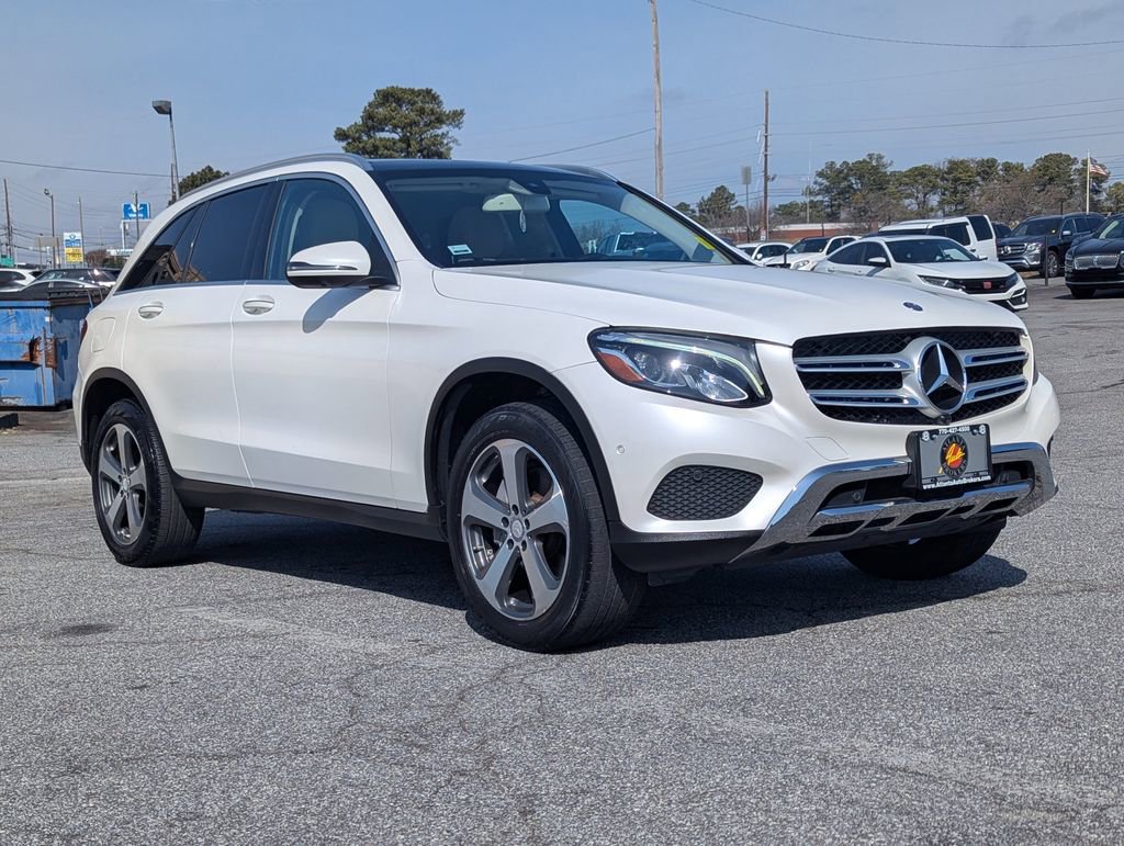 Used 2017 Mercedes-Benz GLC 300 image 3