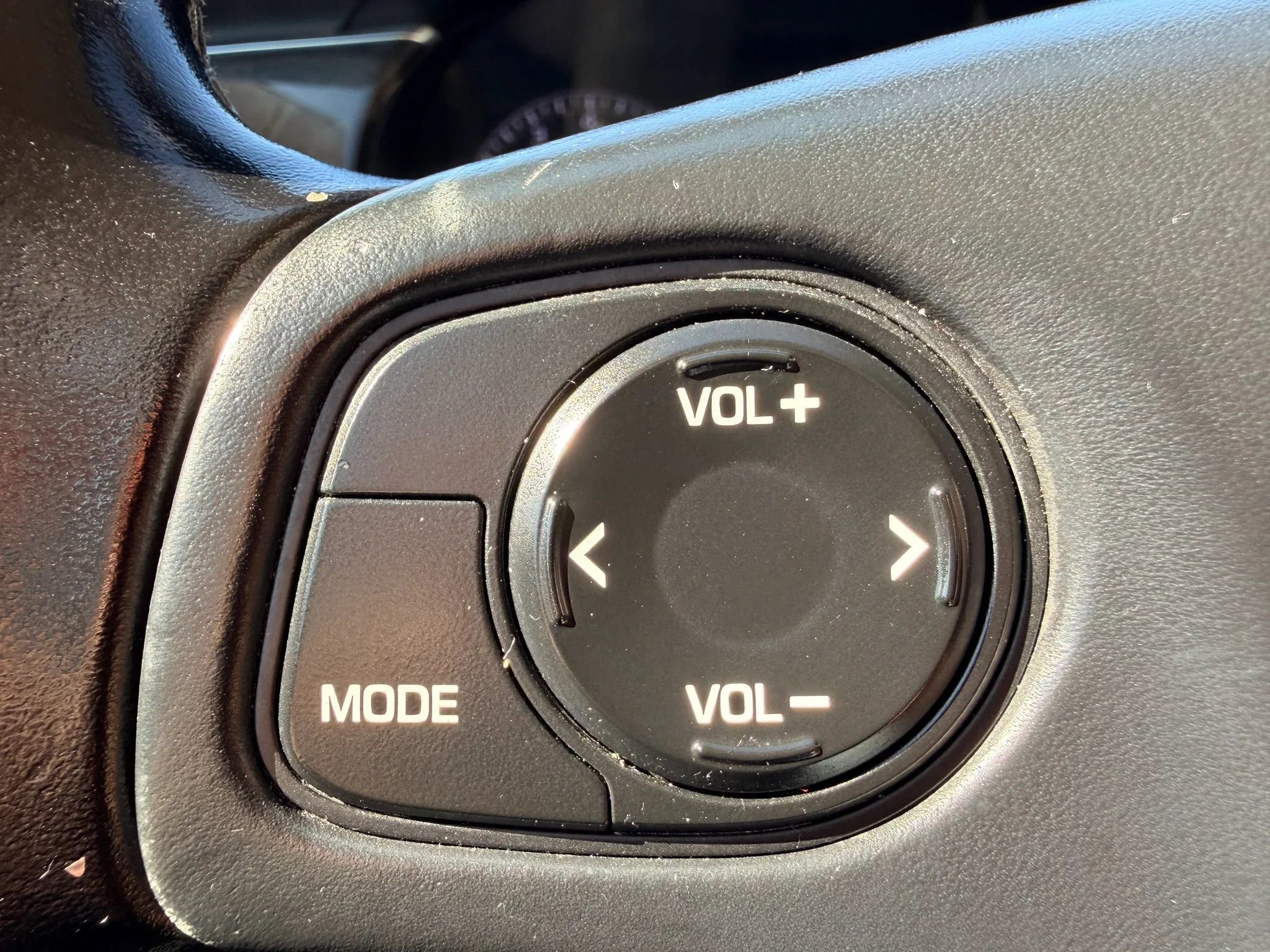 Used 2014 Hyundai Equus Signature image 16